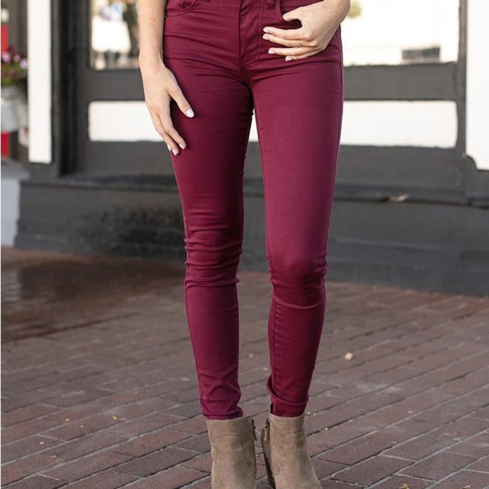 Grace & Lace Women's Skinny Jeans - Burgundy